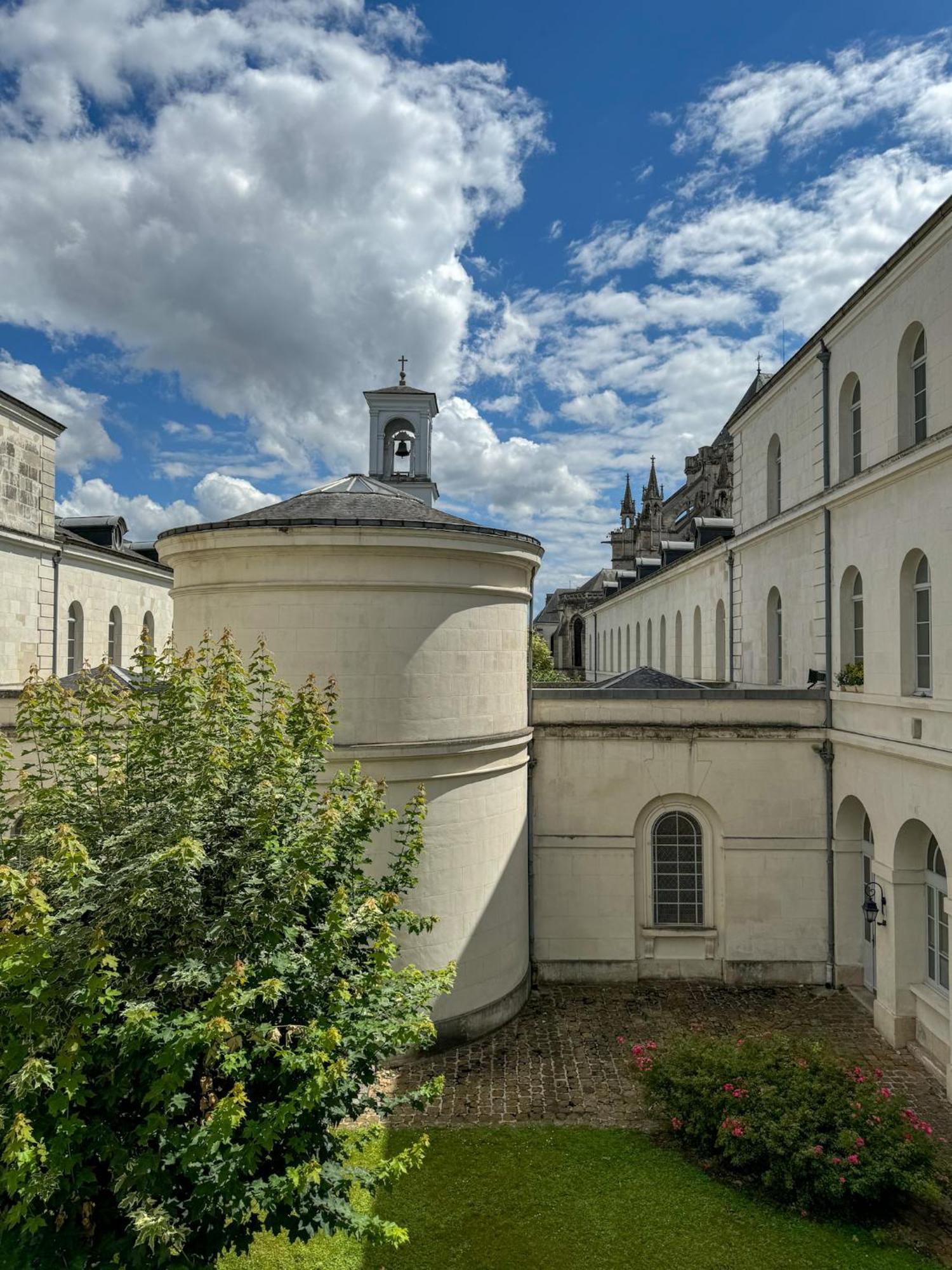 Hospice St Nicolas Troyes Exterior foto